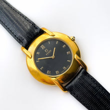 Load image into Gallery viewer, Fendi Quartz Watch – Gold-Plated Unisex Model with Black Dial, 1990s