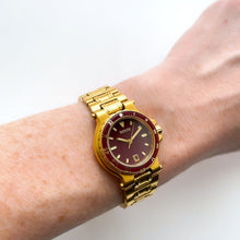 Load image into Gallery viewer, Extremely Rare Vintage Gucci Diver Quartz Watch with Burgundy Dial