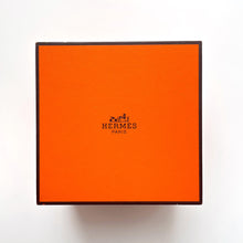 Load image into Gallery viewer, Vintage Two-Tone Hermès Profile Unisex Quartz Watch with Round Beige Dial