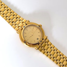 Load image into Gallery viewer, Vintage Gold-Plated Gucci Quartz Watch with Round Dial and Date Window