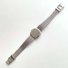 Load image into Gallery viewer, Vintage 1990s Ladies' Silver-Tone Seiko Quartz Watch with Champagne Dial