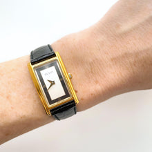 Load image into Gallery viewer, Vintage 1998 Gucci 2600L Quartz Watch with Rectangular Tank-Style Dial and Black Leather Strap