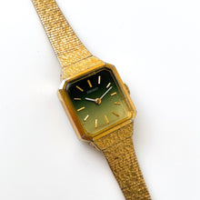 Load image into Gallery viewer, Vintage 1971 Gold-Plated Seiko Ladies' Mechanical Watch with Green Sunburst Dial and Integrated Bracelet