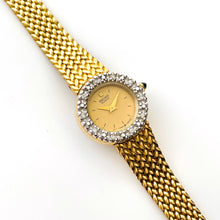 Load image into Gallery viewer, Rare 90s Gold-Plated Seiko Quartz Watch with Mesh Bracelet and Diamonds