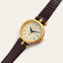 Load image into Gallery viewer, Vintage 80s Ladies' Gucci Stack Quartz Watch - Cream Dial, Brown Leather