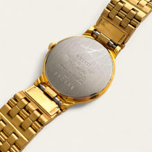 Load image into Gallery viewer, Vintage Gold-Plated Ladies' Seiko Quartz Watch - Black Dial