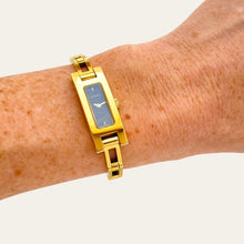 Load image into Gallery viewer, Vintage Ladies' 00s Gucci 3900L Quartz Watch - Black Dial - Boxed