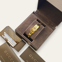Load image into Gallery viewer, Vintage Ladies' 00s Gucci 3900L Quartz Watch - Black Dial - Boxed