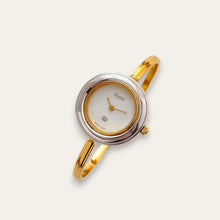 Load image into Gallery viewer, Rare 90s 11/12 Gucci Bangle Quartz Watch - Interchangeable Bezels