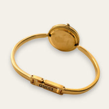 Load image into Gallery viewer, Rare 90s 11/12 Gucci Bangle Quartz Watch - Interchangeable Bezels