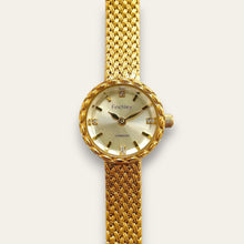 Load image into Gallery viewer, Finchley Ladies’ Quartz Watch – Retro 24k Gold-Plated with Mesh Bracelet