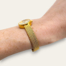 Load image into Gallery viewer, Finchley Ladies’ Quartz Watch – Retro 24k Gold-Plated with Mesh Bracelet