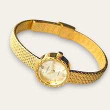 Load image into Gallery viewer, Finchley Ladies’ Quartz Watch – Retro 24k Gold-Plated with Mesh Bracelet
