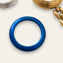 Load image into Gallery viewer, Vintage 1990s Gucci Quartz Watch - Interchangeable Bezels