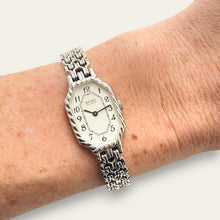 Load image into Gallery viewer, Rare 90s Ladies' Silver-Tone Seiko Quartz Watch - Intricate Bracelet
