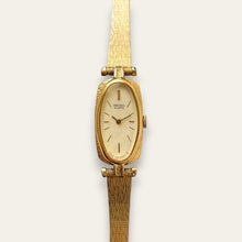 Load image into Gallery viewer, Vintage 1981 Gold-Plated Ladies' Seiko Quartz Watch