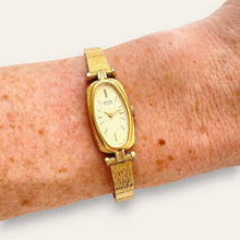 Load image into Gallery viewer, Vintage 1981 Gold-Plated Ladies' Seiko Quartz Watch