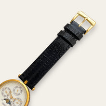 Load image into Gallery viewer, Gucci Moonphase Stack Triple Calendar Quartz Vintage Watch
