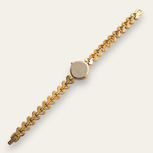 Load image into Gallery viewer, Gold Tone Heart Link Bracelet Quartz Watch Retro Style