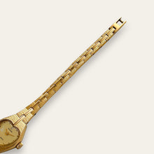 Load image into Gallery viewer, Vintage Ladies Sekonda Gold-Tone Quartz Watch - Heart Shaped Dial