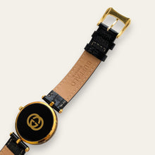 Load image into Gallery viewer, Gucci Moonphase Stack Triple Calendar Quartz Vintage Watch
