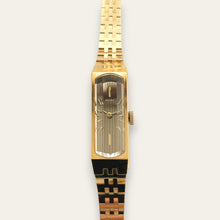 Load image into Gallery viewer, Vintage 1979 Gold-Plated Ladies' Seiko Mechanical Watch with Faceted Glass