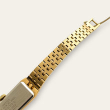 Load image into Gallery viewer, Vintage 1979 Gold-Plated Ladies' Seiko Mechanical Watch with Faceted Glass