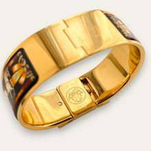 Load image into Gallery viewer, Vintage Hermès Loquet - 1990s Enamel Bangle Horse Motif Quartz Watch
