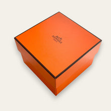 Load image into Gallery viewer, Vintage Hermès Loquet - 1990s Enamel Bangle Horse Motif Quartz Watch