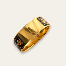 Load image into Gallery viewer, Vintage Hermès Loquet - 1990s Enamel Bangle Horse Motif Quartz Watch