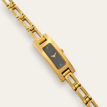 Load image into Gallery viewer, Vintage Ladies' 00s Gucci 3900L Quartz Watch - Black Dial - Boxed