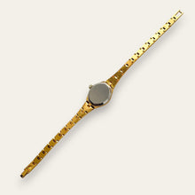 Load image into Gallery viewer, Vintage Ladies Sekonda Gold-Tone Quartz Watch - Heart Shaped Dial