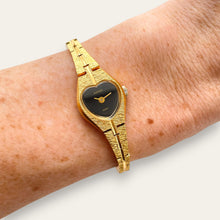 Load image into Gallery viewer, Vintage Ladies Sekonda Gold-Tone Quartz Watch - Heart Shaped Dial