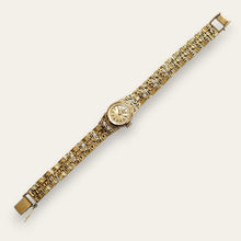 Load image into Gallery viewer, Vintage 1974 Ladies Seiko Mechanical Watch, Faceted Crystal