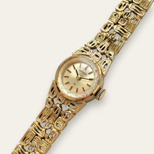 Load image into Gallery viewer, Vintage 1974 Ladies Seiko Mechanical Watch, Faceted Crystal