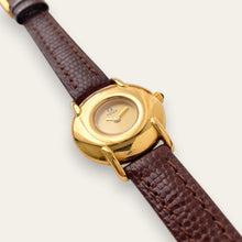 Load image into Gallery viewer, Ladies' Vintage 90s Gold-Plated Fendi 400L Watch - Leather Strap, Quartz