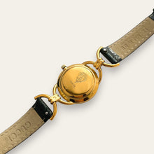 Load image into Gallery viewer, 1990s Vintage Gucci 6000L Quartz Watch - Sherry Web Dial