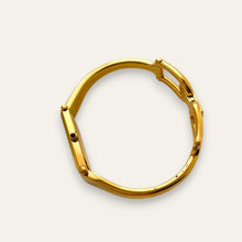 Load image into Gallery viewer, Vintage Gucci 1500L Bangle Watch - Gold Dial, Quartz