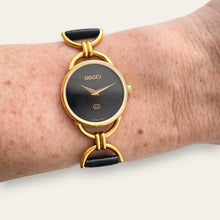 Load image into Gallery viewer, 1990s Vintage Gucci 6000L Quartz Watch - Black Dial