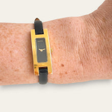 Load image into Gallery viewer, Vintage 2002 Gucci 3900L Quartz Watch, Black Dial, Gold-Tone Case