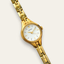 Load image into Gallery viewer, Vintage Seiko Gold-Plated Women's Quartz Bracelet Watch 1N01-OACO