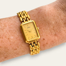 Load image into Gallery viewer, Vintage Seiko V400-6160 Ladies Quartz Watch, Gold-Plated Link Bracelet