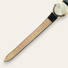 Load image into Gallery viewer, Vintage Longines La Grande Classique L4.136.2 Ladies Quartz Watch