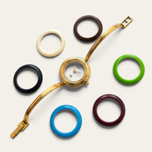 Load image into Gallery viewer, Vintage 1990s Gucci 1100L Ladies Quartz Watch Interchangeable Bezels