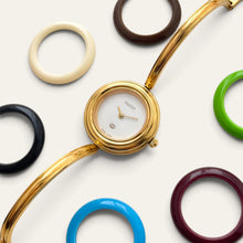 Load image into Gallery viewer, Vintage 1990s Gucci 1100L Ladies Quartz Watch Interchangeable Bezels