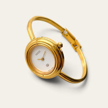 Load image into Gallery viewer, Vintage 1990s Gucci 1100L Ladies Quartz Watch Interchangeable Bezels