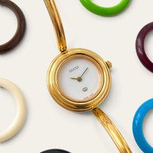 Load image into Gallery viewer, Vintage 1990s Gucci 1100L Ladies Quartz Watch Interchangeable Bezels