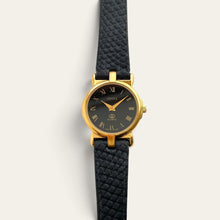 Load image into Gallery viewer, Vintage Gucci 3400FL Ladies Gold-Plated Quartz Watch Black Roman Dial