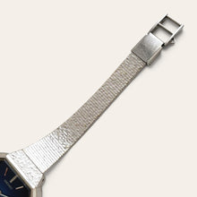 Load image into Gallery viewer, Vintage Seiko Ladies Mechanical Watch, Blue Gradient Dial, 1970s Boxed