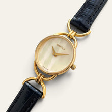 Load image into Gallery viewer, Vintage Gucci 6000L Mother of Pearl Dial Gold-Plated Quartz Ladies Watch